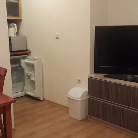 Flores Park флорес парк Apartman Napospart